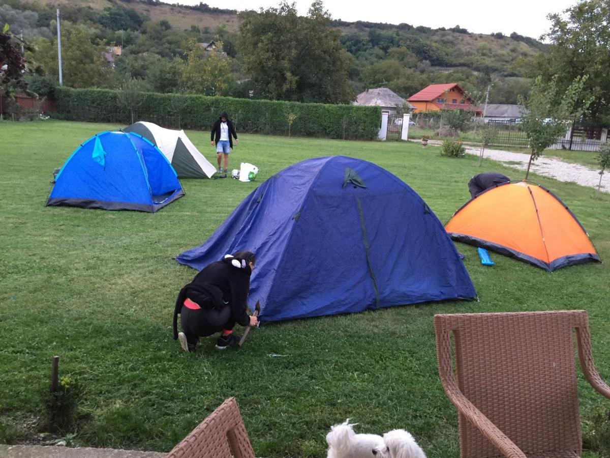 Отель Camping La Foisor Турда Экстерьер фото