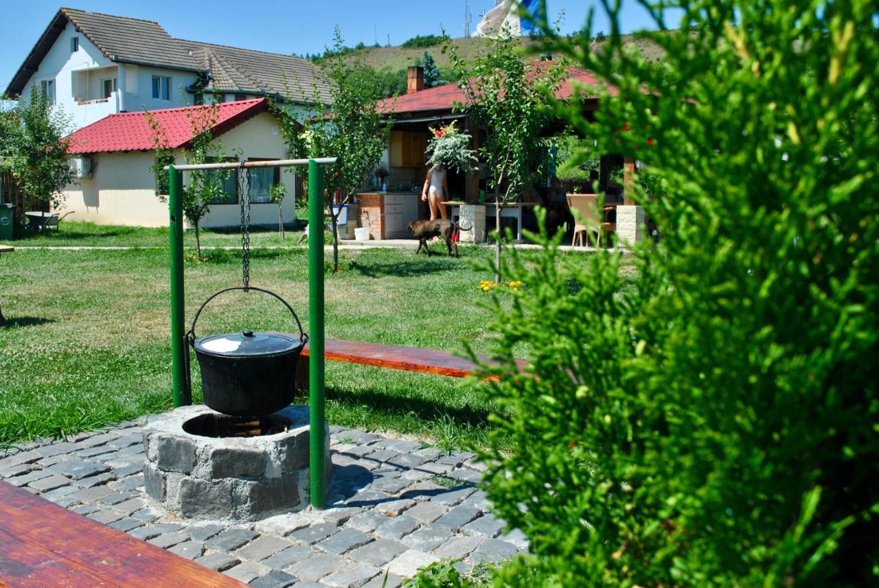 Camping La Foisor Турда Экстерьер фото