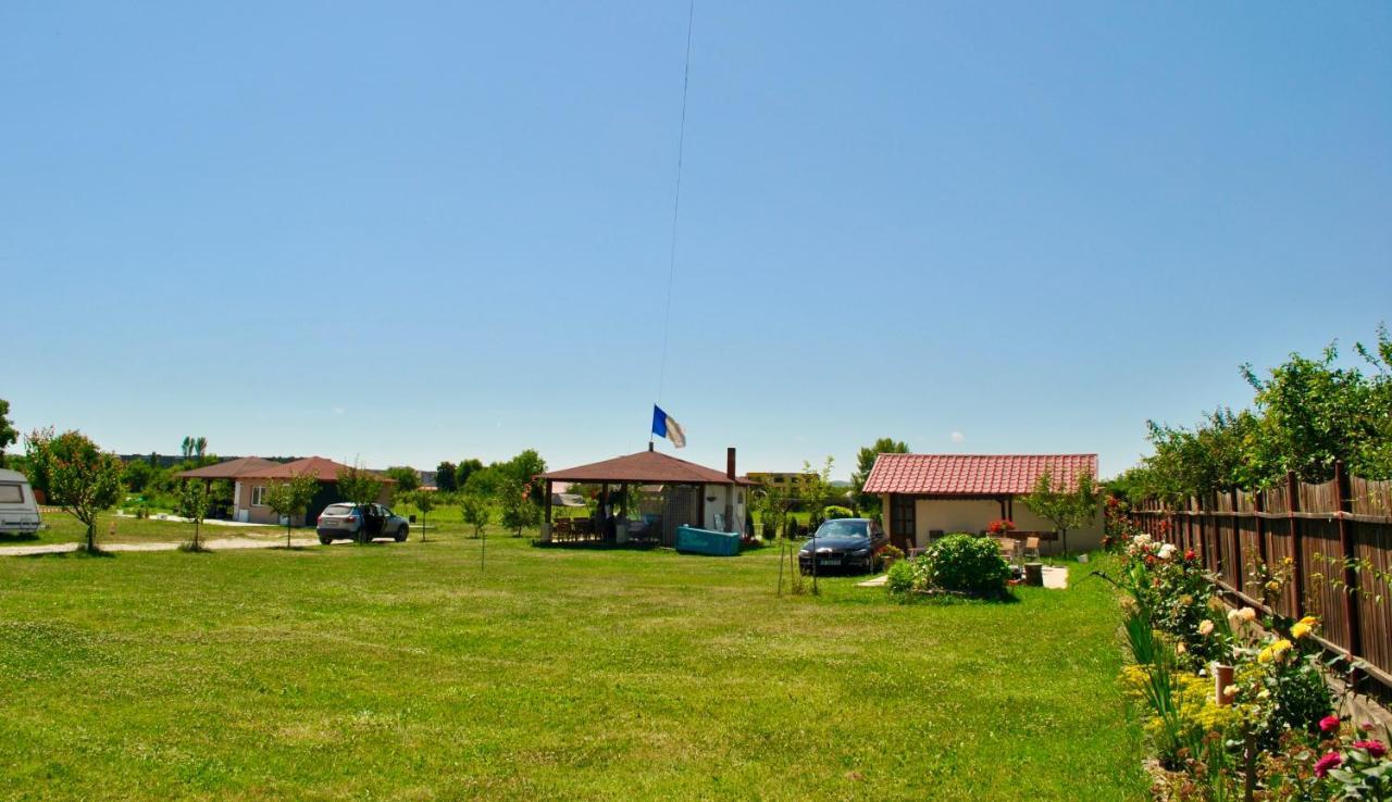 Отель Camping La Foisor Турда Экстерьер фото