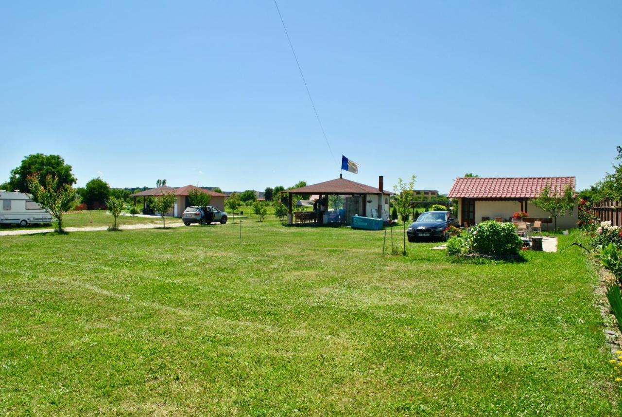 Отель Camping La Foisor Турда Экстерьер фото